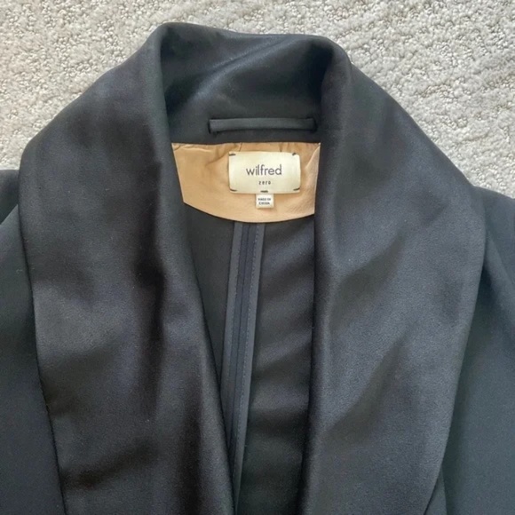 Aritzia - Wilfred Chevalier Blazer - Picture 2 of 4